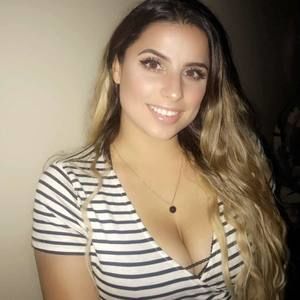 Meet your Posher, Alejandra